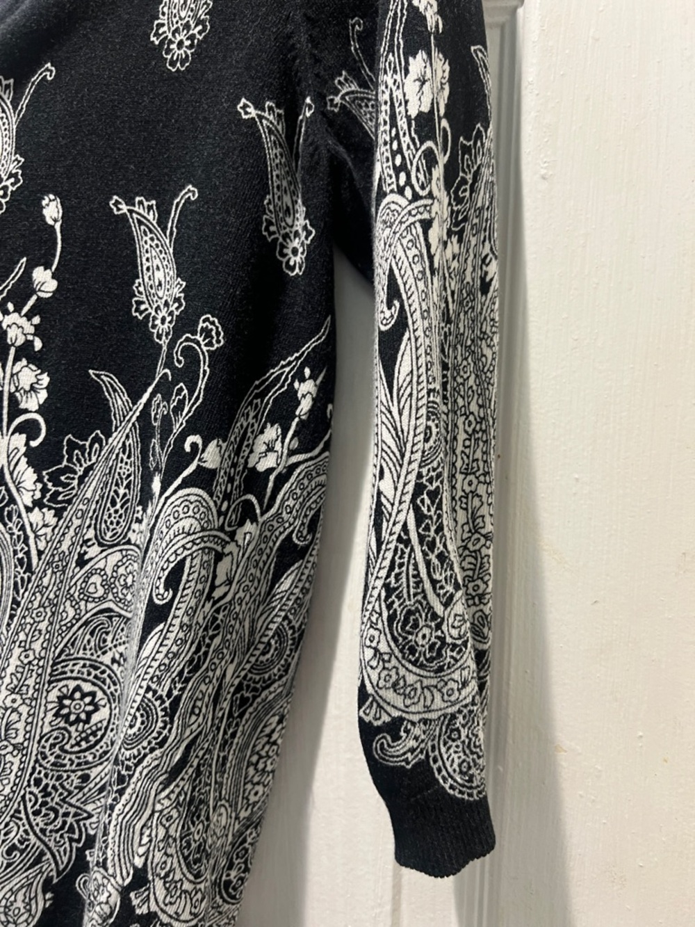 Fever Black and White Paisley Button Cardigan NWT - Picture 4 of 6